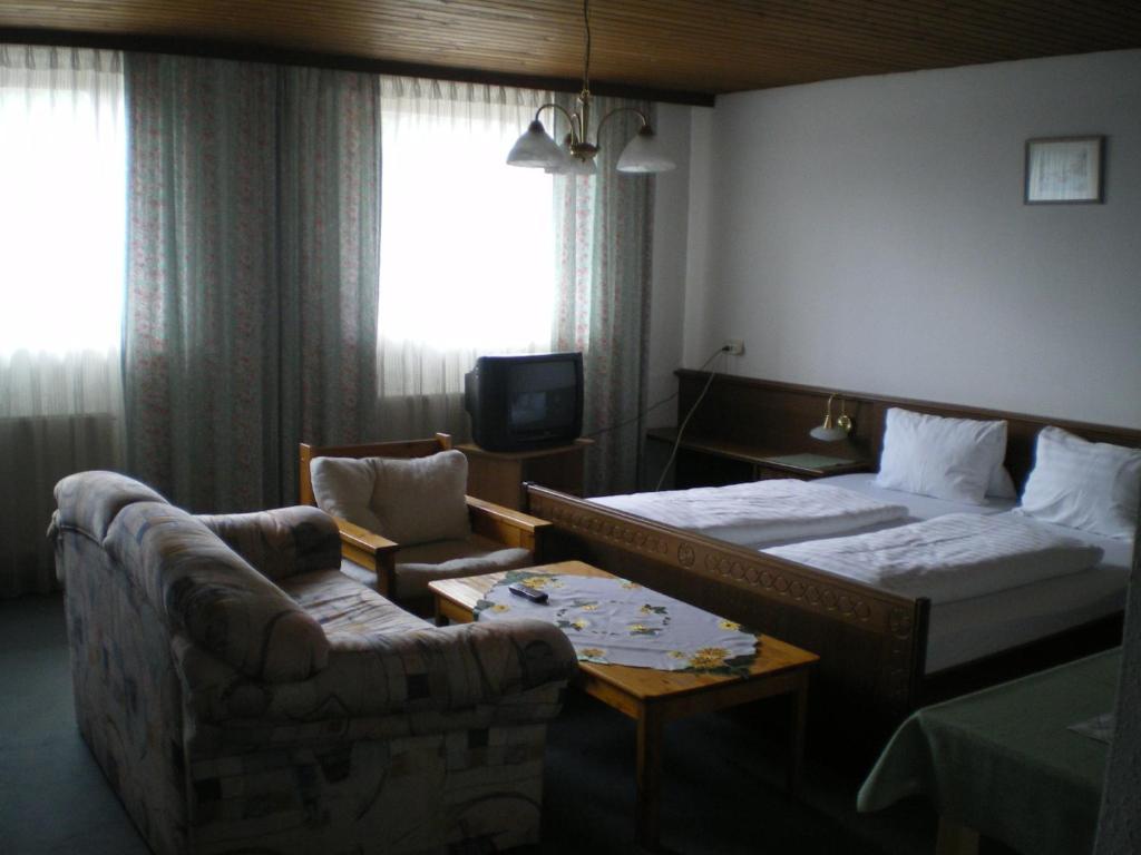Gasthof Steinbraeu Faistenau Room photo